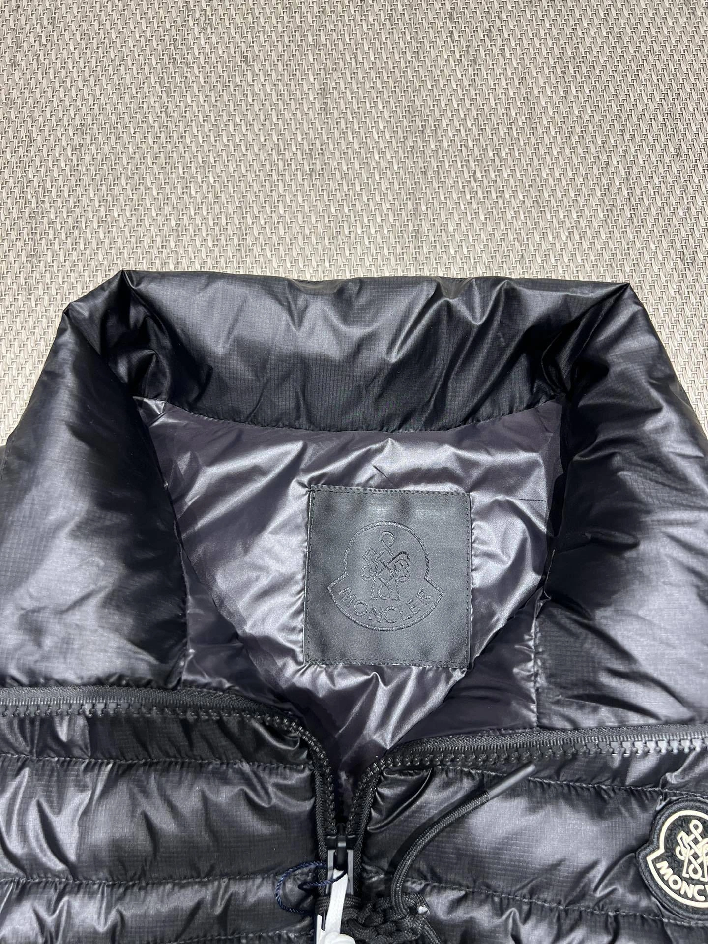 wg.luxury-- 7o9385r Down jacket white goose down item:E-F140J2126H